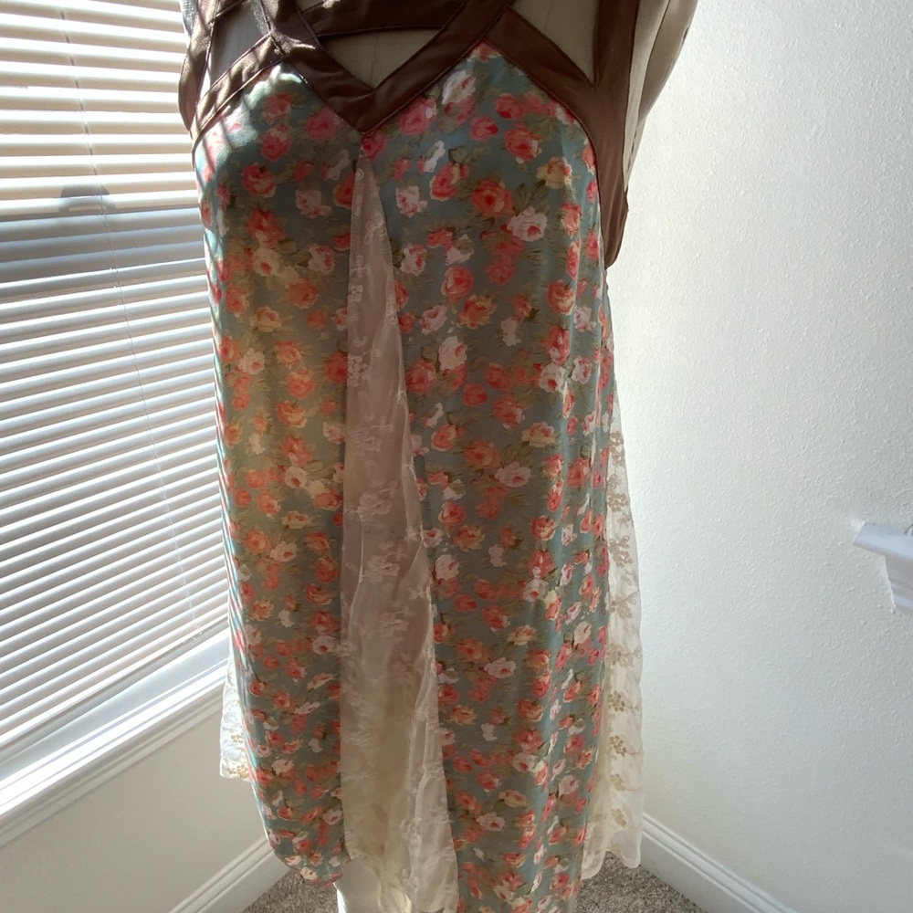 Altar’d State lace and floral dress. Lined with cream colored slip.